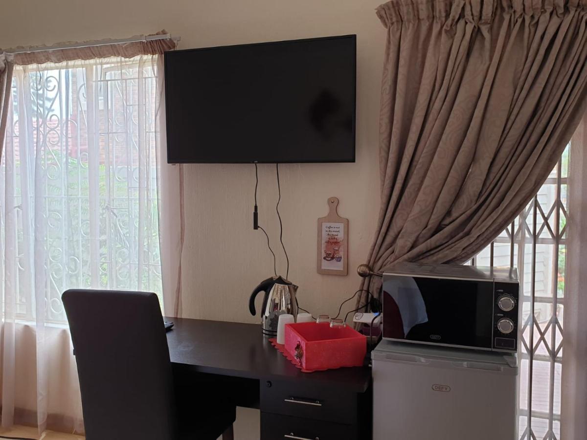 Christa'S Place 897 พริทอเรีย ภายนอก รูปภาพ